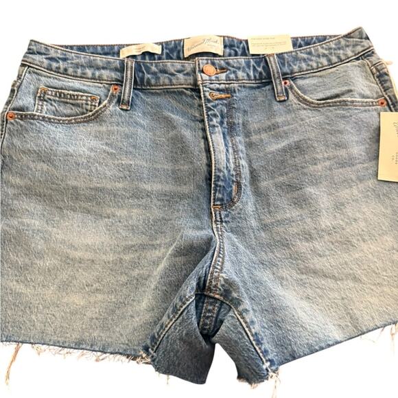 Universal Thread Vintage Stretch Jean Blue Denim Shorts Size 14 / 32R NWT - Picture 1 of 6